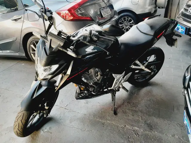 Moto Honda CB 300F Twister 2023 Standard