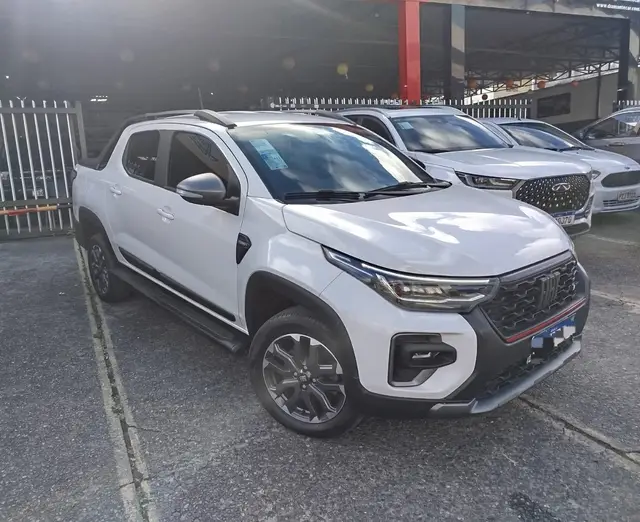 Carro Fiat Strada 2024 Ultra 1.0 Turbo