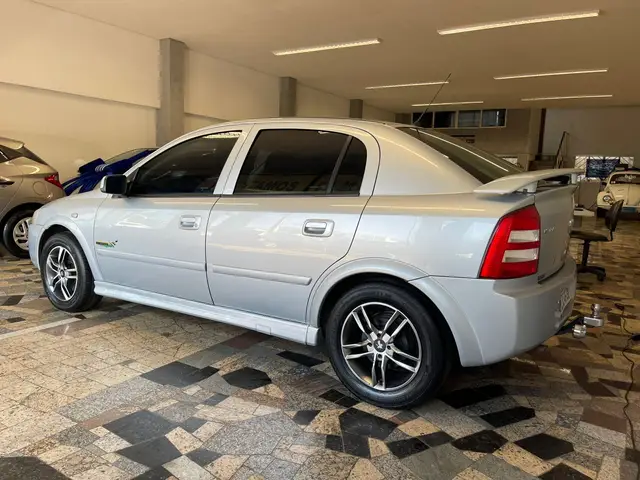 Carro Chevrolet Astra Hatch 2009 Advantage 2.0 Plus (Flex)