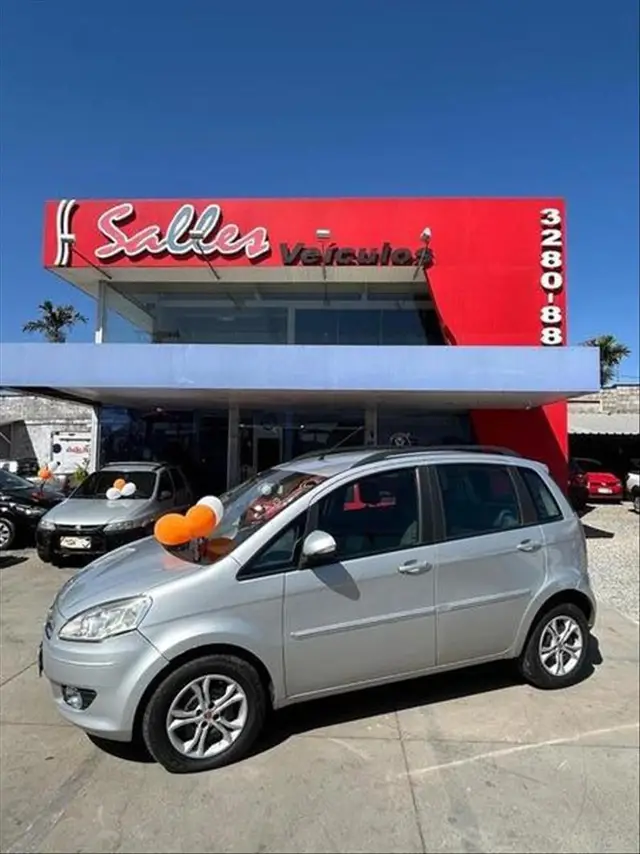 Carro Fiat Idea 2012 Attractive 1.4 8V (Flex)