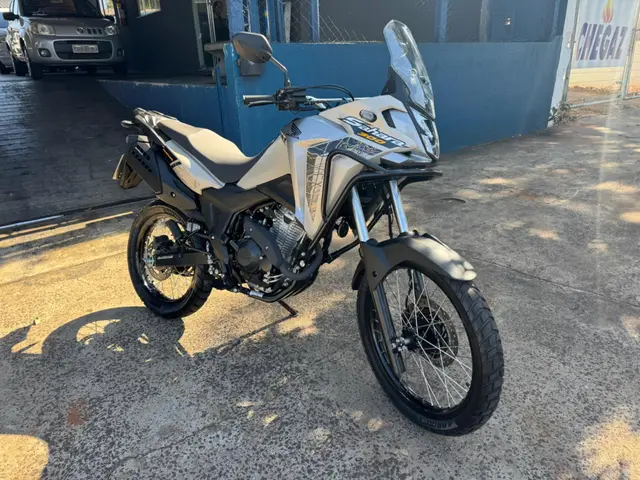 Moto Honda XRE 300 2024 Adventure