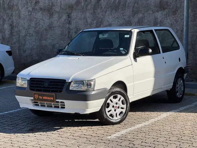 Carro Fiat Uno Mille 2013 Fire Economy 1.0 (Flex) 2p