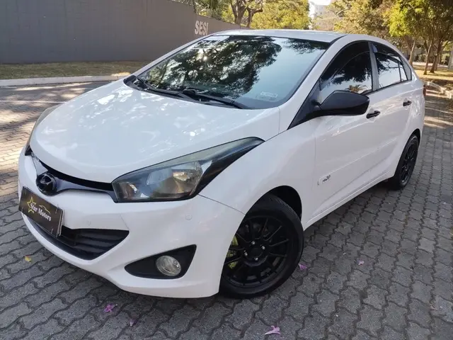 Carro Hyundai HB20S 2014 1.0 Comfort Plus (Flex)