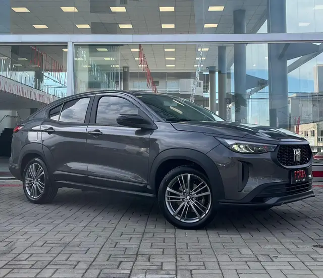 Carro Fiat Fastback 2025 Turbo 200