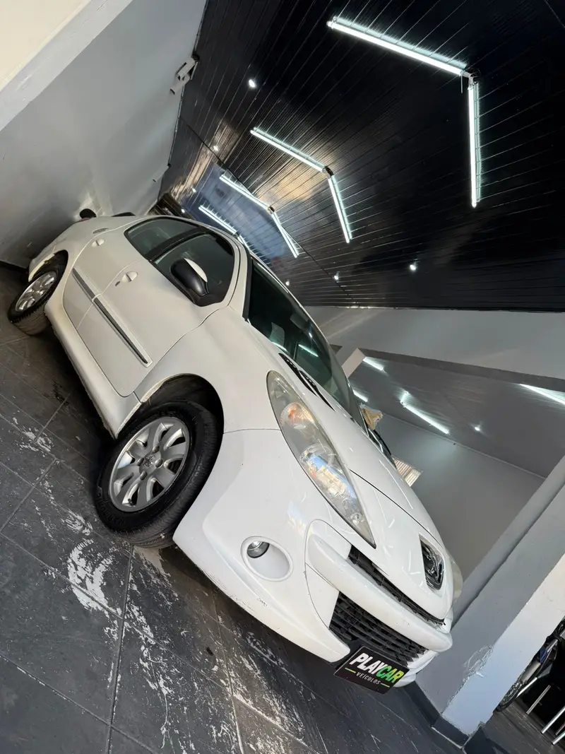 Peugeot 207 Sedan 207 Passion Allure 1.4 (Flex)