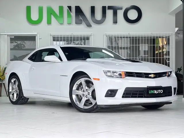 Carro Chevrolet Camaro 2015 SS 6.2