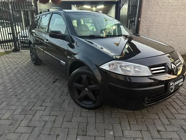 Carro Renault Megane Grand Tour 2013 Mégane Grand Tour Dynamique 1.6 16V (flex)