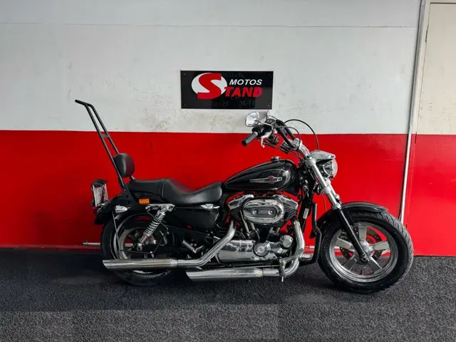 Moto Harley-Davidson Sportster 1200 2012 Custom