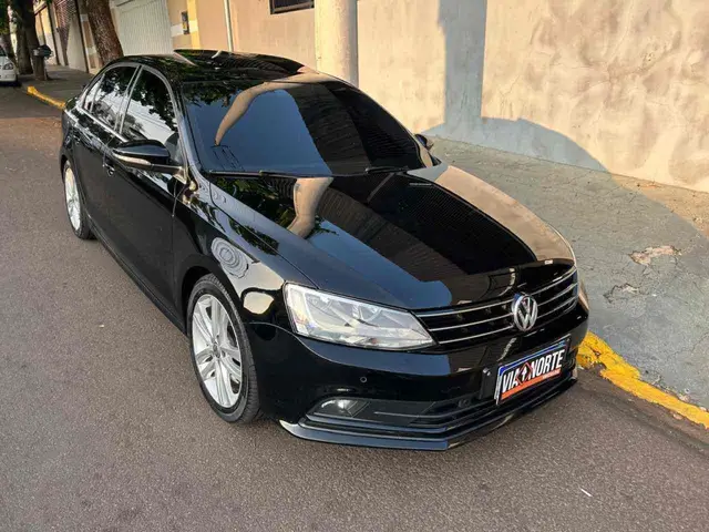 Carro Volkswagen Jetta 2015 2.0 Comfortline Tiptronic (Flex)