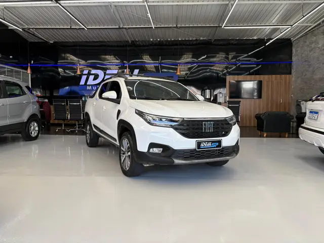Carro Fiat Strada 2023 Volcano 1.3 8V CD AT
