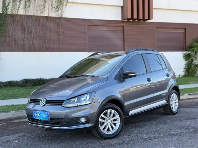 Carro Volkswagen Fox 2017 1.0 MPI Track (Flex)