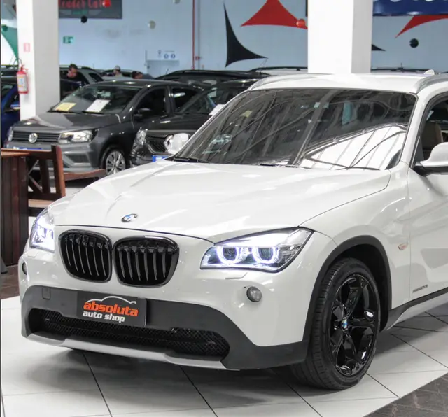 Carro BMW X1 2013 2.0 sDrive18i (aut)