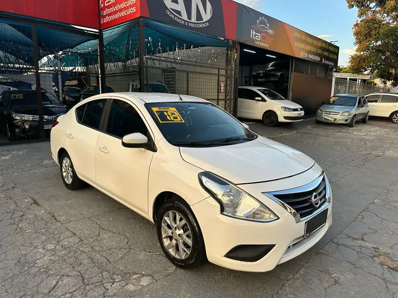 Nissan Versa 1.6 16V SV FlexStart CVT (Flex)