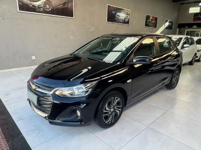 Carro Chevrolet Onix 2024 LT 1.0