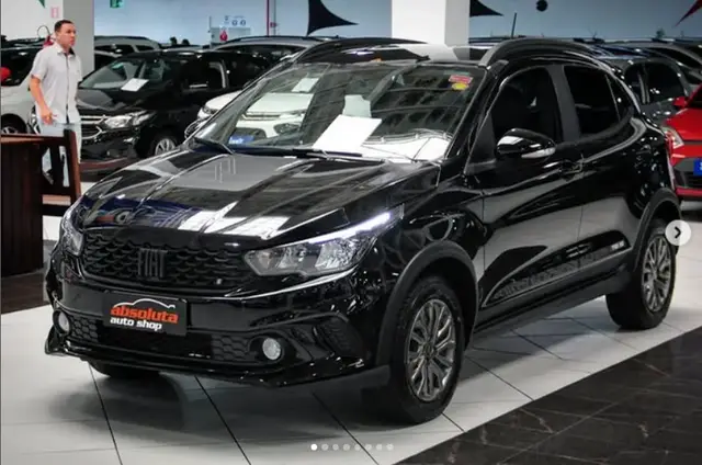Carro Fiat Argo 2023 Trekking 1.3 (Flex)