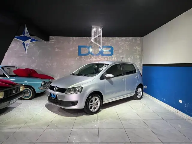Carro Volkswagen Fox 2014 1.0 TEC (Flex) 4p
