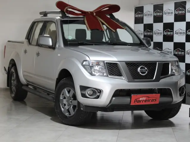 Carro Nissan Frontier 2015 2.5 TD CD 4x4 SV Attack (Aut)