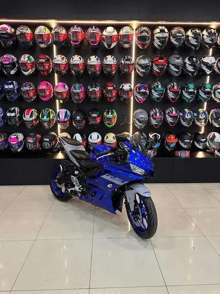 Moto Yamaha YZF R3 2021 (ABS)