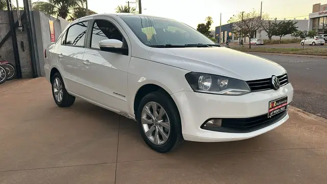 Carro Volkswagen Voyage 2015 1.0 TEC Comfortline (Flex)