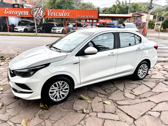 Carro Fiat Cronos 2019 1.3 Drive Firefly (Flex)