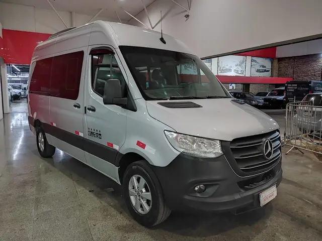 Carro Mercedes-Benz Sprinter 2021 VAN 416 CDI 15+1 (lugares) K42B UP6