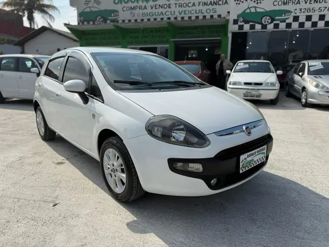 Carro Fiat Punto 2016 Attractive 1.4 (Flex)
