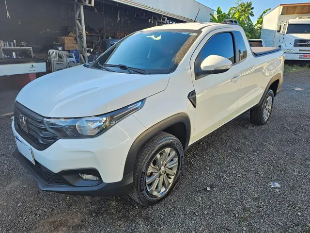 Carro Fiat Strada 2023 Freedom 1.3 CS Plus (Flex)