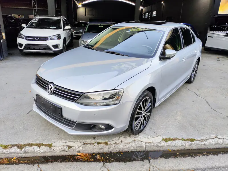 Volkswagen Jetta 2.0 TSI Highline DSG