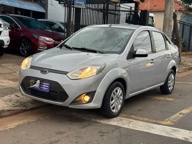 Carro Ford Fiesta Sedan 2013 Sed. 1.6 8V Flex 4p