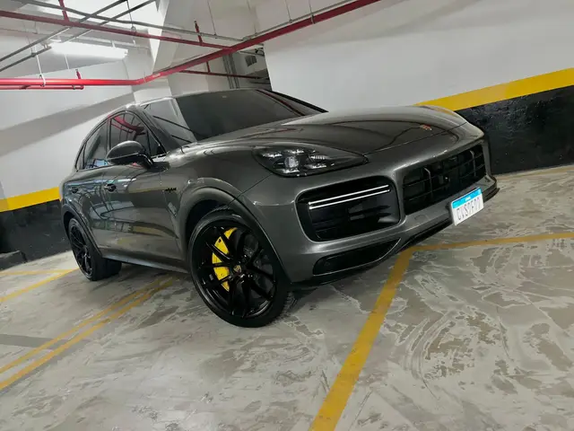 Carro Porsche Cayenne Coupé 2021 Turbo S-E-Hybrid