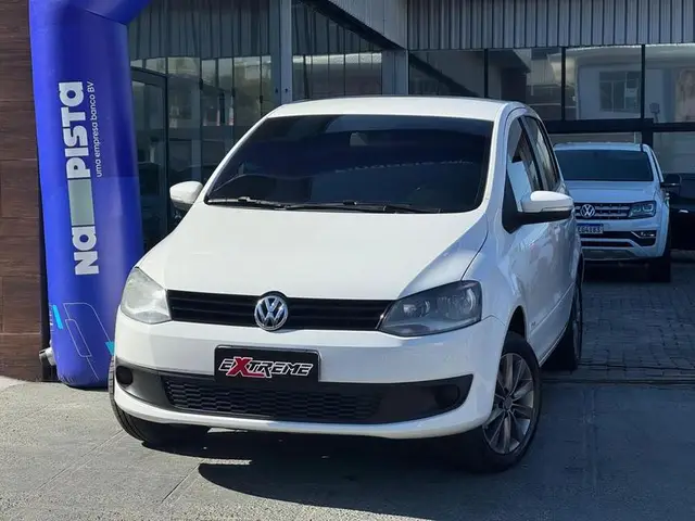 Carro Volkswagen Fox 2014 1.6 VHT I-Motion (Flex)