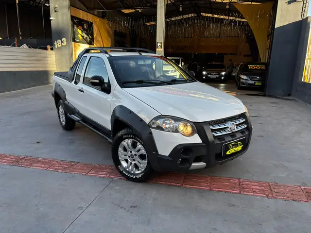 Carro Fiat Strada 2012 Adventure 1.8 16V (Flex) (Cabine Estendida)