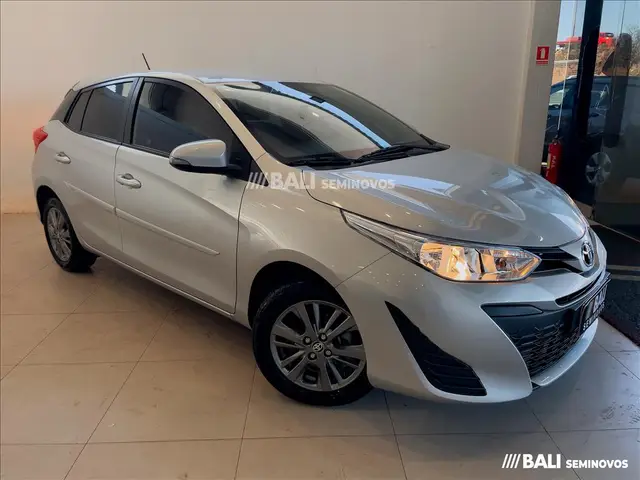Carro Toyota Yaris 2022 1.5 X-Way Connect CVT (Flex)