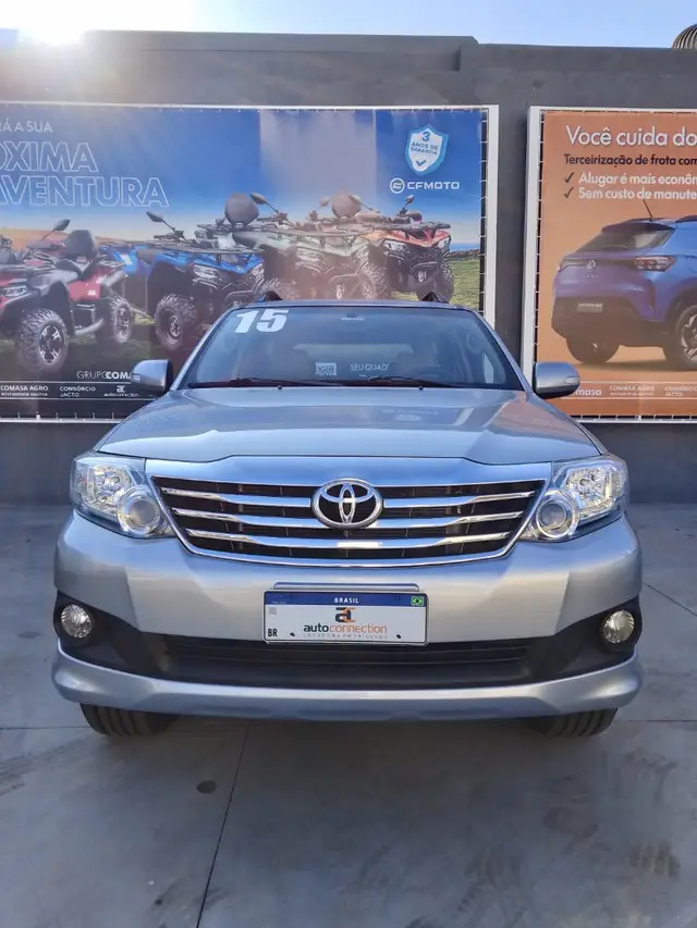 Carro Toyota SW4 2015 SR 4x2 2.7/ 2.7 Flex 16V Aut.