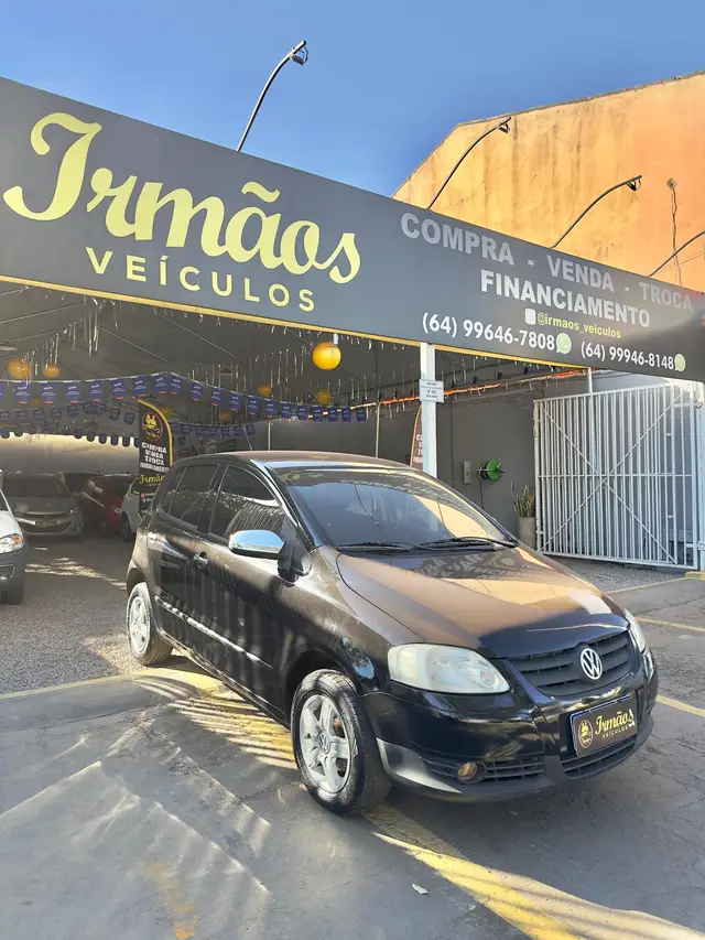 Carro Volkswagen Fox 2009 Route 1.0 8V (Flex)