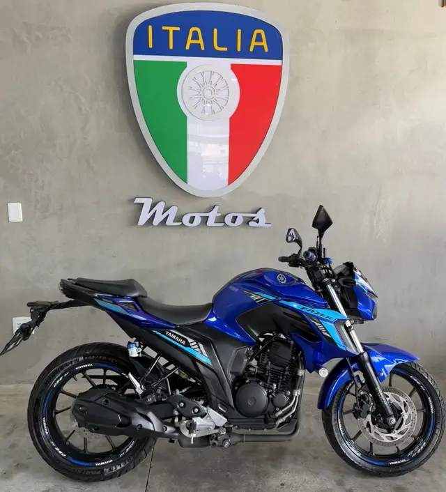 Moto Yamaha YS 250 Fazer 2022 ABS