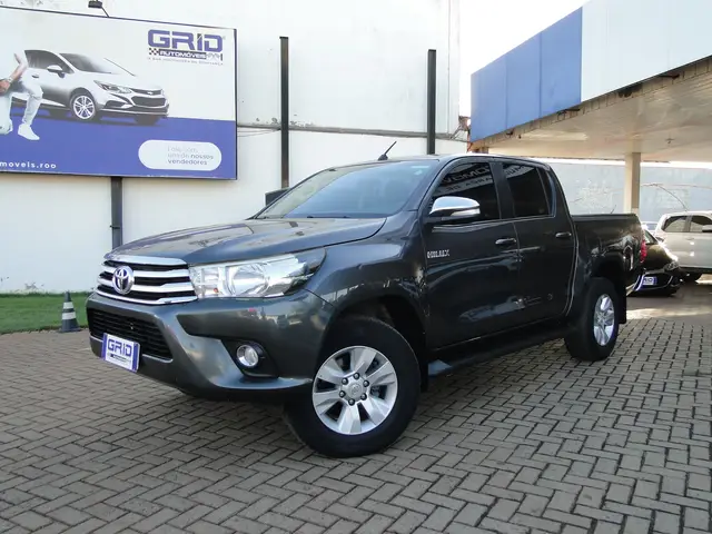 Carro Toyota Hilux Cabine Dupla 2017 Hilux 2.8 TDI SRV CD 4x4 (Aut)