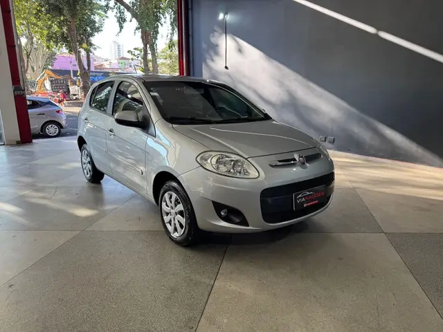 Carro Fiat Palio 2014 Attractive 1.0 8V (Flex)