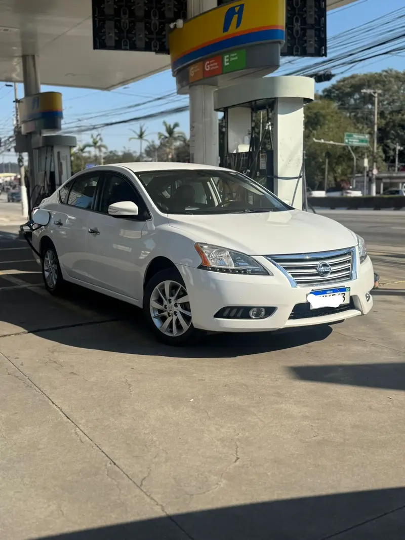 Nissan SV 2.0 16V CVT (Flex)