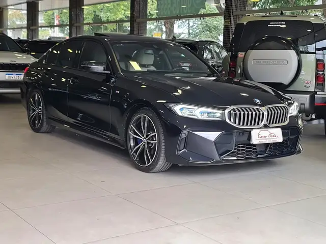 Carro BMW 320i 2023 M Sport 2.0 Turbo (Aut.)