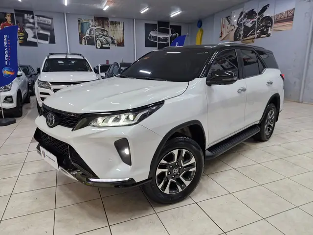 Carro Toyota SW4 2025 Diamond  2.8 Turbodiesel 4x4 (Aut.)