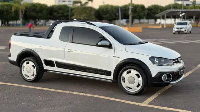 Carro Volkswagen Saveiro 2015 Cross 1.6 16v MSI CE (Flex)