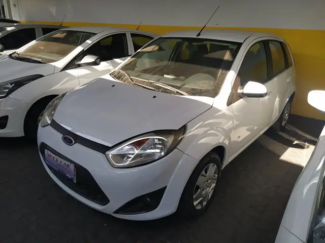 Carro Ford Fiesta Sedan 2014 SE 1.6 Rocam (Flex)