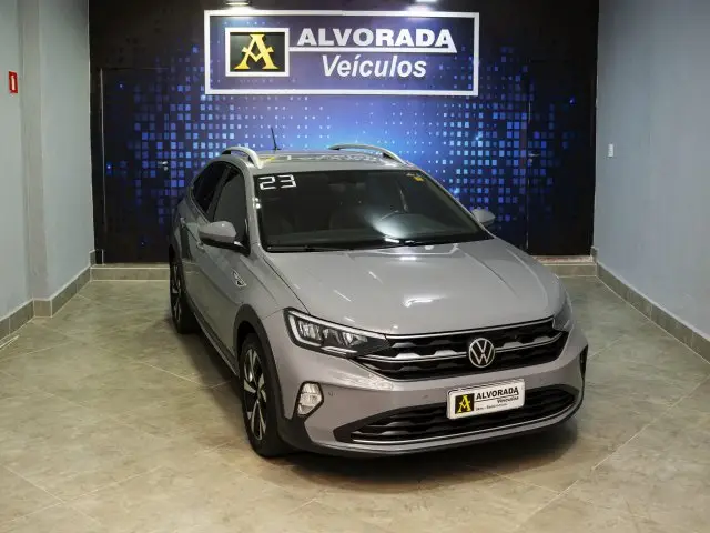 Carro Volkswagen Nivus 2023 Highline 200 TSI