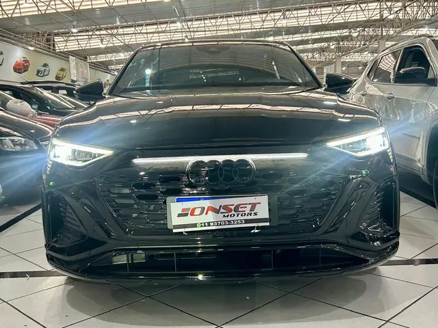 Carro Audi Q8 e-tron 2024 Performance Black