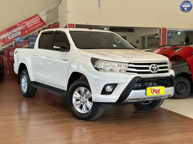 Carro Toyota Hilux Cabine Dupla 2016 Hilux 2.8 TDI SR CD 4x4 (Aut)