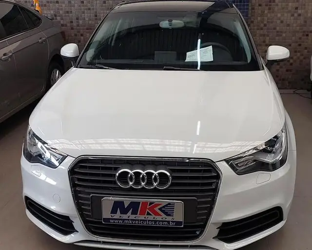 Carro Audi A1 2015 1.4 TFSI Sportback Ambition S Tronic