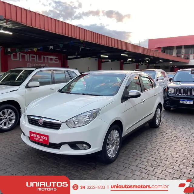 Carro Fiat Grand Siena 2015 Essence 1.6 16V (Flex)