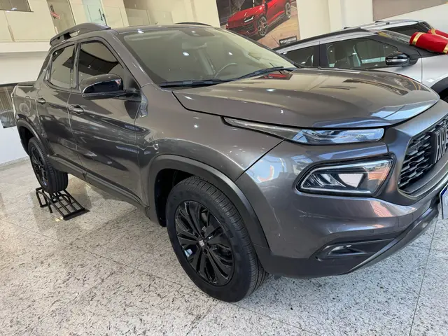 Carro Fiat Toro 2022 Volcano 1.3