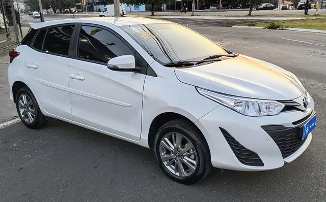 Carro Toyota Yaris 2022 1.5 XL Plus Connect CVT (Flex)